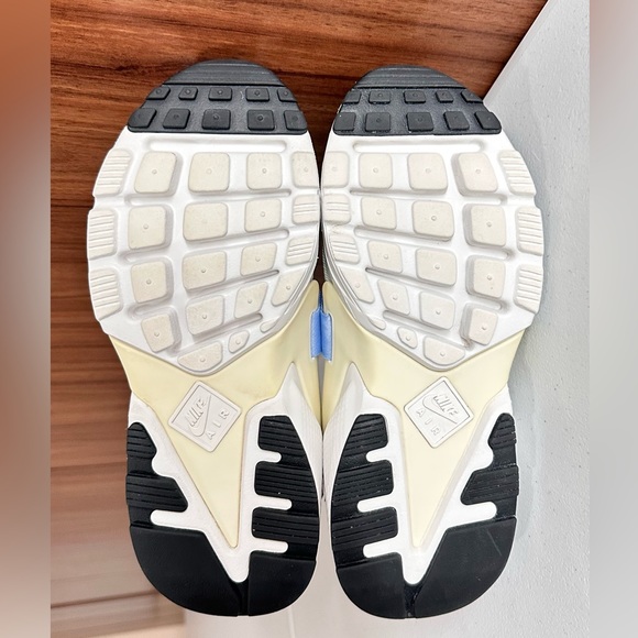 Nike Air Huarache City Low Size 7 - Picture 14 of 15